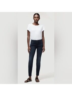 The FRAME Denim Le Skinny De Jeanne in Porter